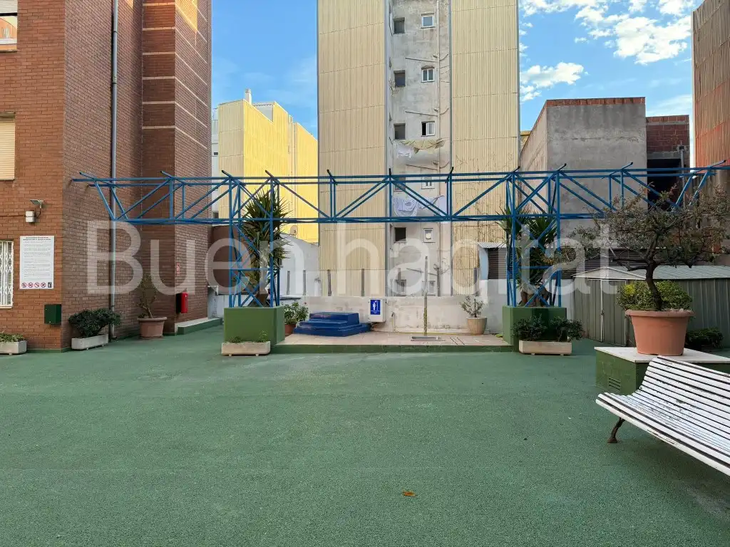Flat with terrace for sale in Calle Pont (Del) 50, imagen 7