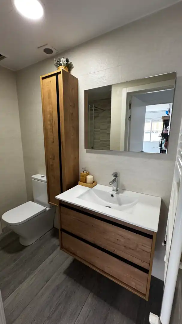 Baño de Piso en venta en Torredembarra con Calefacción, Terraza y Horno
