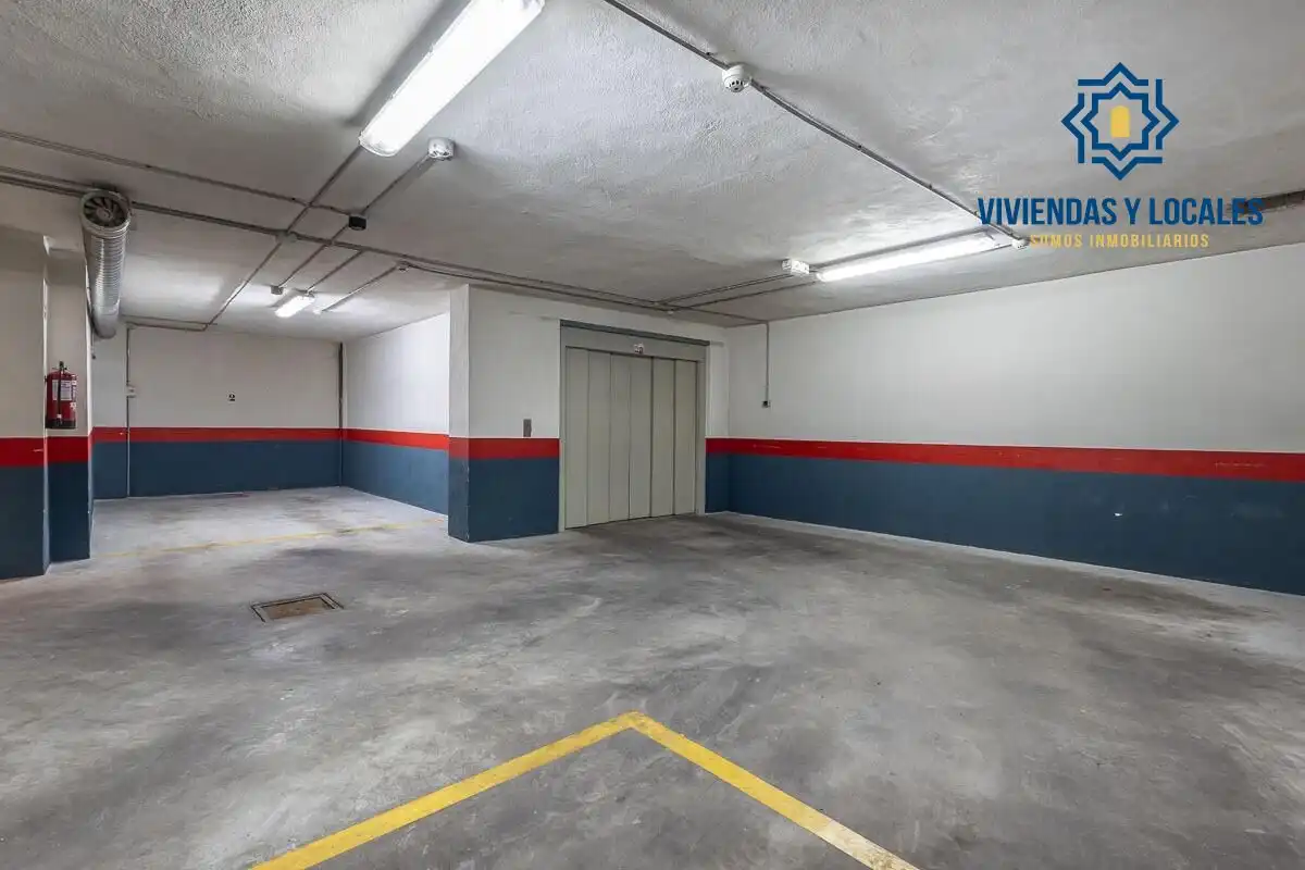 Parking of Duplexes for sale in Granada  with Air Conditioner, Heating and Terrace
