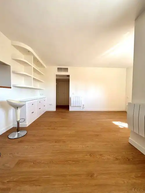 Bedroom of Flat for rent in Chamberí