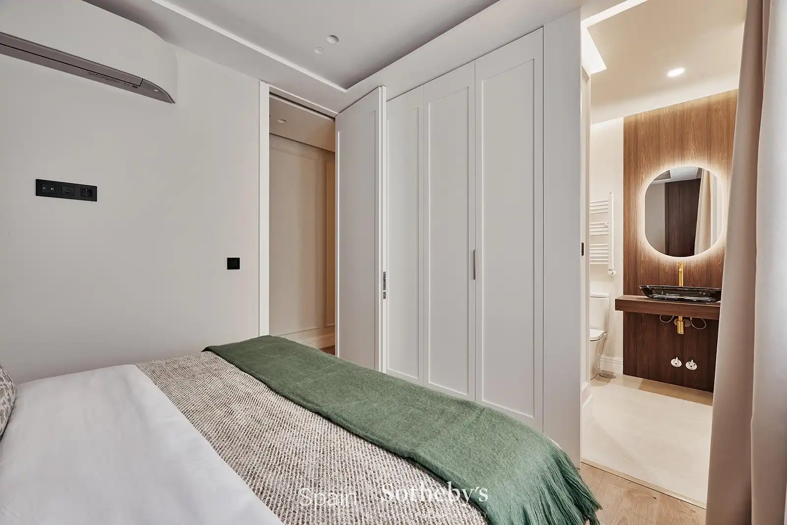Schlafzimmer von Wohnungen zum Verkauf in Madrid mit Klimaanlage, Heizung und Terrasse