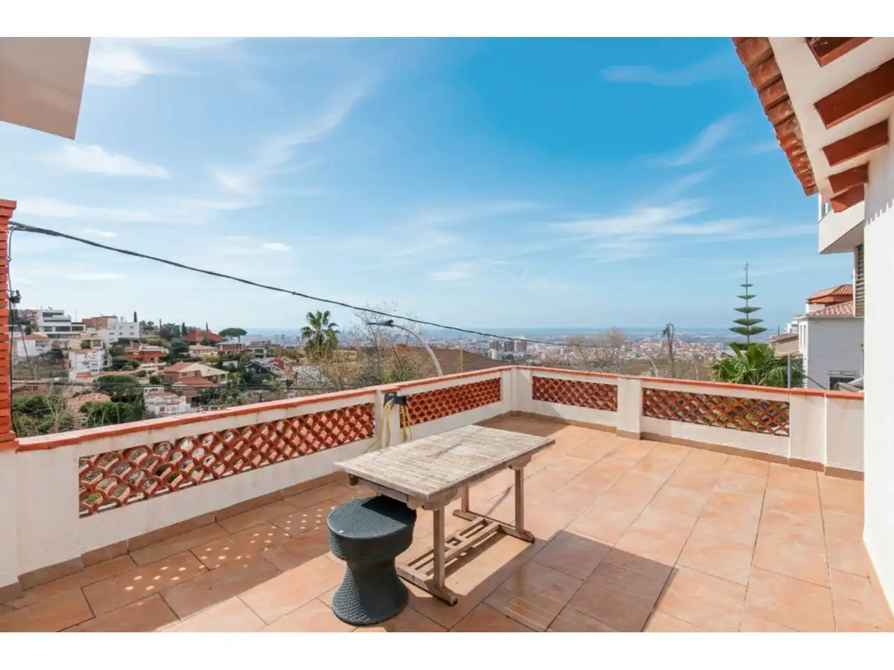 Exterior view of Houses for sale in Esplugues de Llobregat  with Air Conditioner, Heating and Private garden