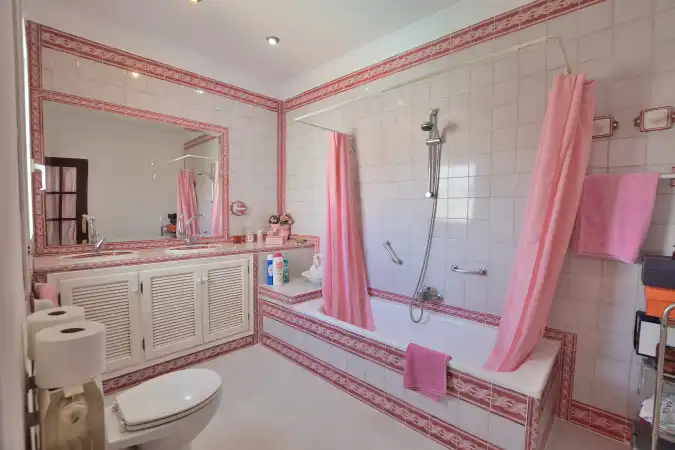 Baño de Casa o chalet en venta en Ronda con Aire acondicionado, Calefacción y Jardín privado
