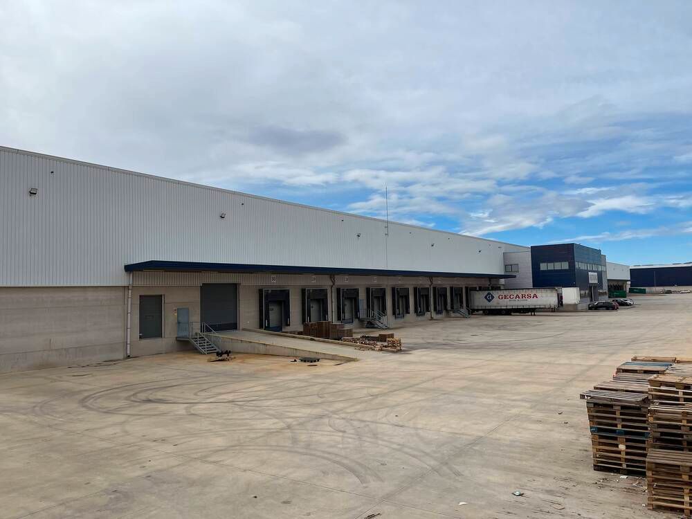Vista exterior de Nave industrial de alquiler en Vila-rodona