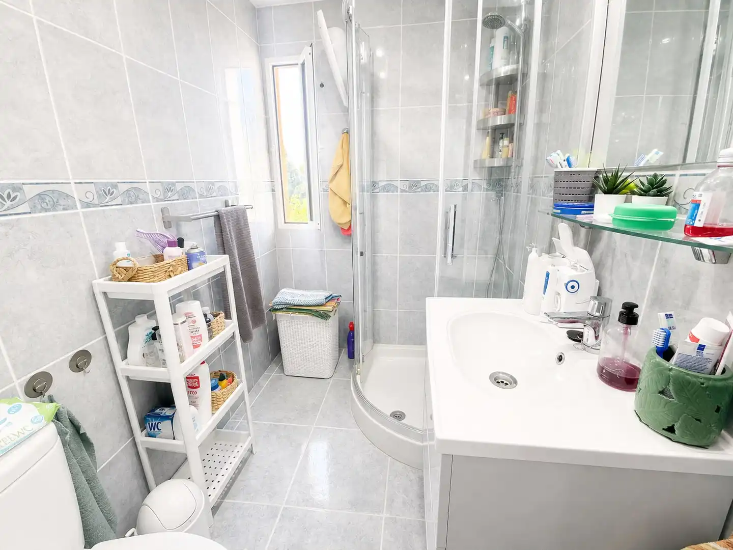 Bany de Apartament en venda en Benalmádena amb Aire condicionat, Terrassa i Moblat