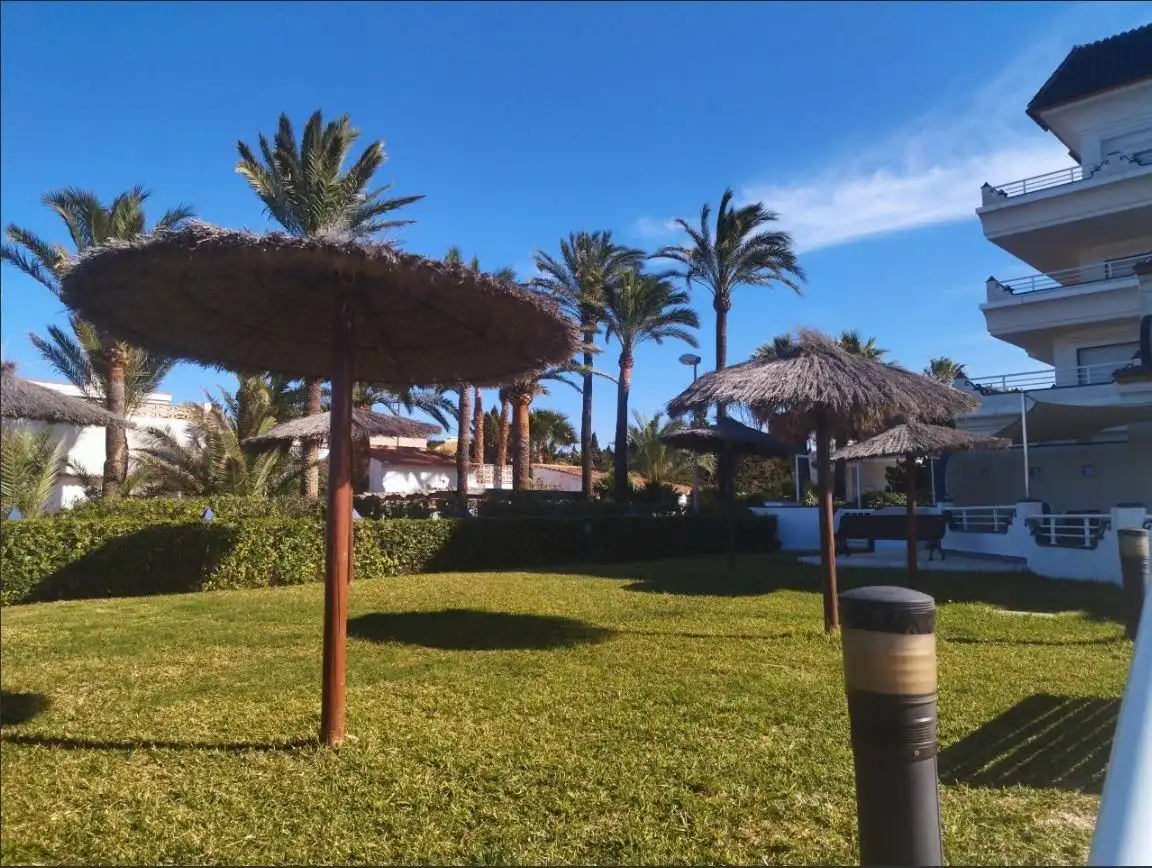 Àtic de lloguer en Dénia amb Aire condicionat, Calefacció i Jardí privat