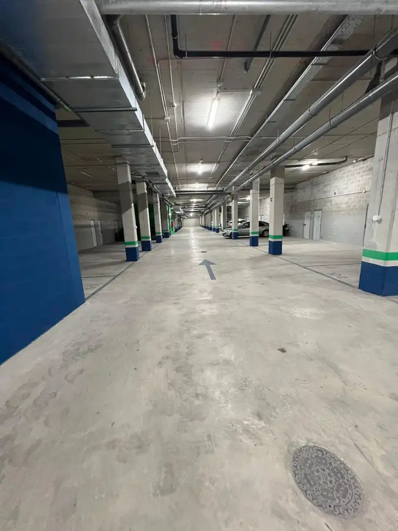 Appartamento con terrazza in affitto a Entrenúcleos, imagen 40