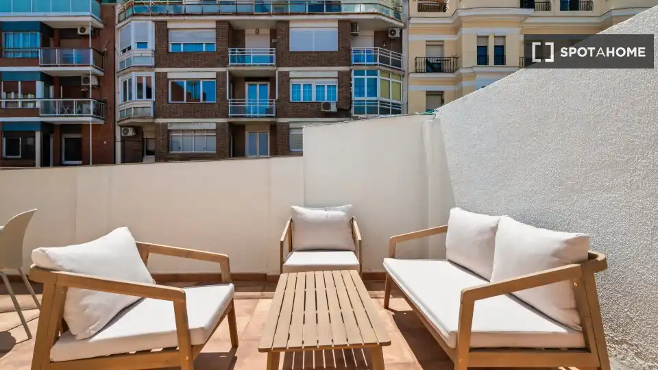 Terrassa de Apartament per a compartir en Madrid amb Aire condicionat, Calefacció i Terrassa