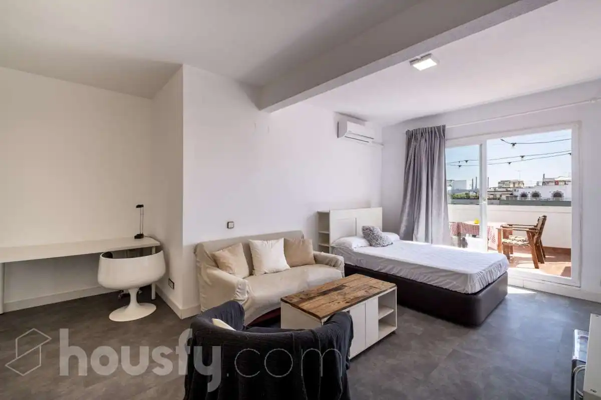Dormitori de Àtic en venda en Barcelona amb Aire condicionat i Terrassa