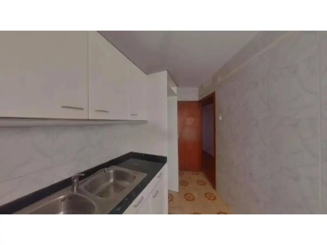 Kitchen of Flat for sale in Badalona