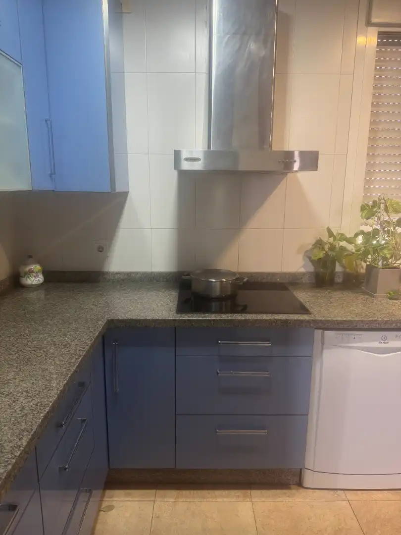 Kitchen of Flat for sale in Sevilla  with Air Conditioner, Terrace and Storage room