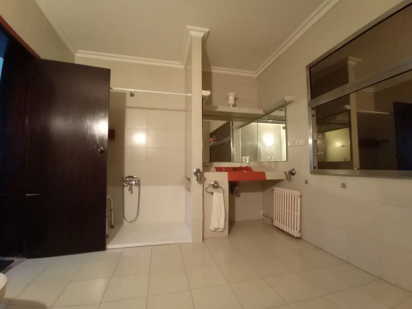 Bany de Casa o xalet en venda en Pontevedra Capital  amb Calefacció, Jardí privat i Parquet