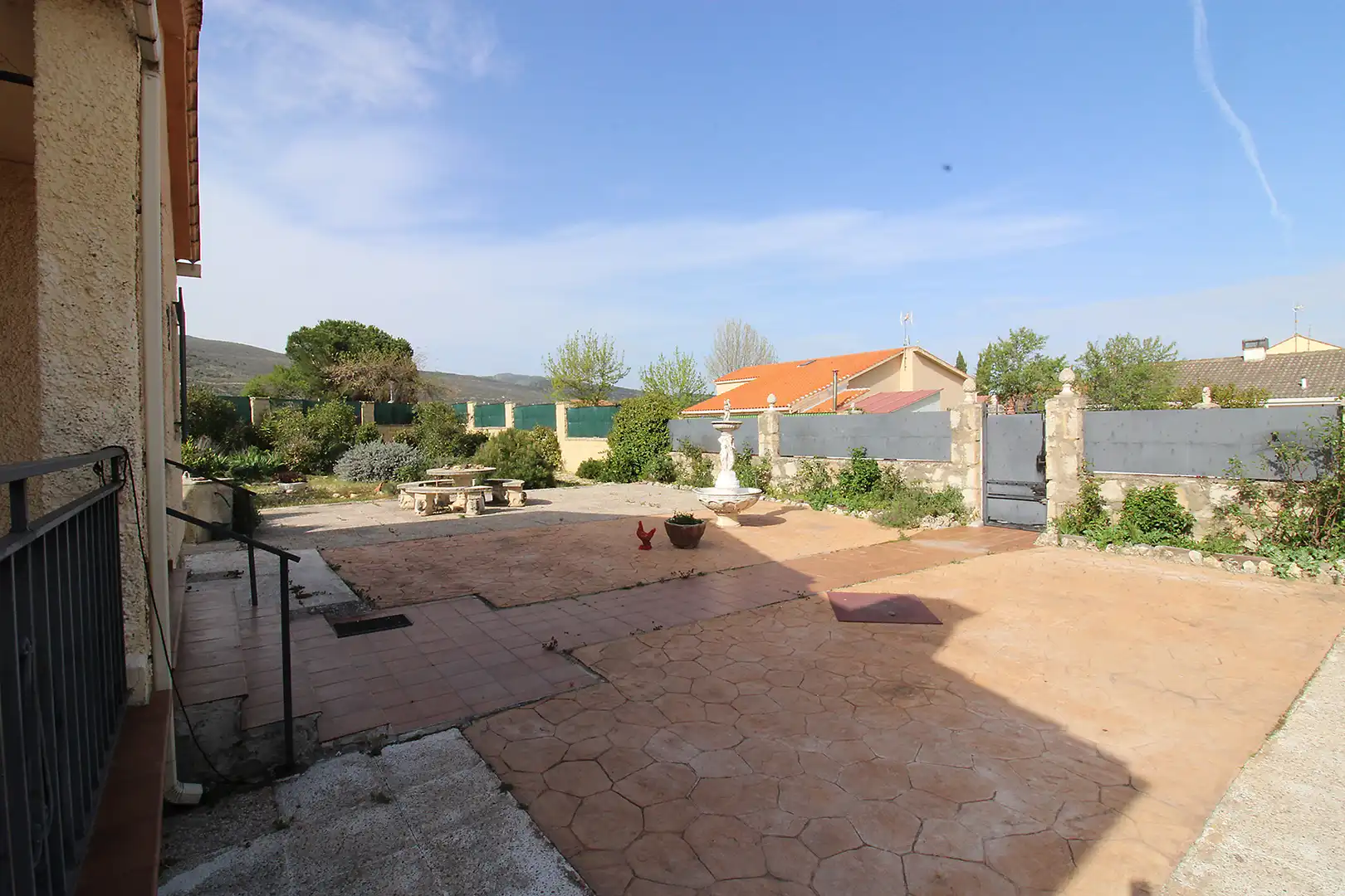 Detached house with garden for sale in Calle Bolivia, imagen 9