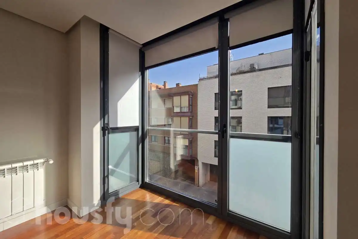 Balcony of Flat for rent in Madrid  with Air Conditioner, Heating and Storage room
