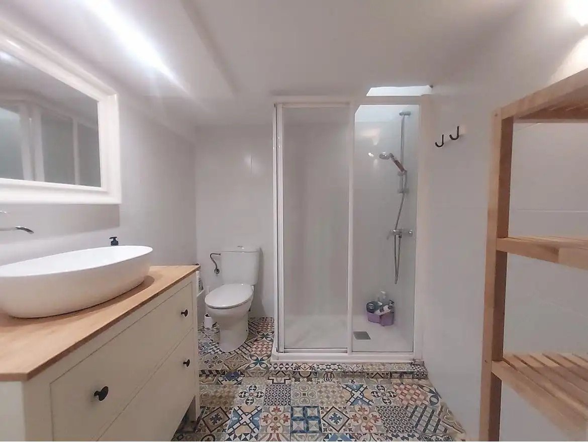 Bathroom of Houses for sale in Barcelona  with Air Conditioner, Heating and Parquet flooring