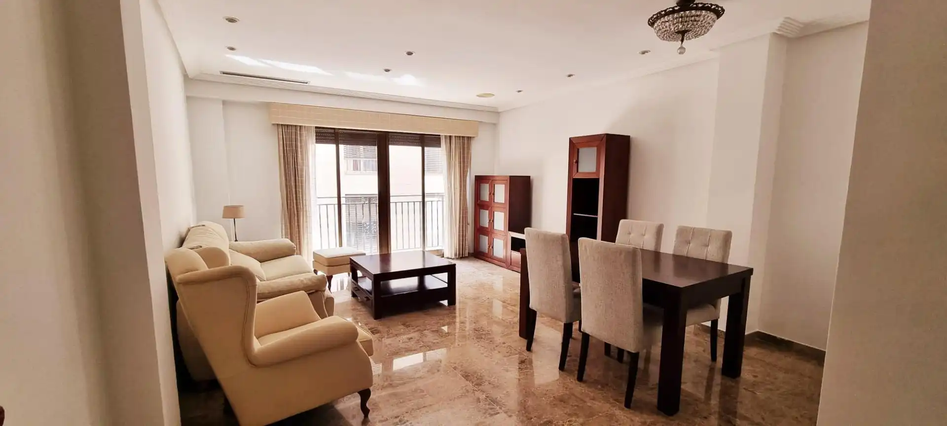 Wohnzimmer von Wohnung zur Miete in Elche / Elx mit Klimaanlage, Terrasse und Möbliert