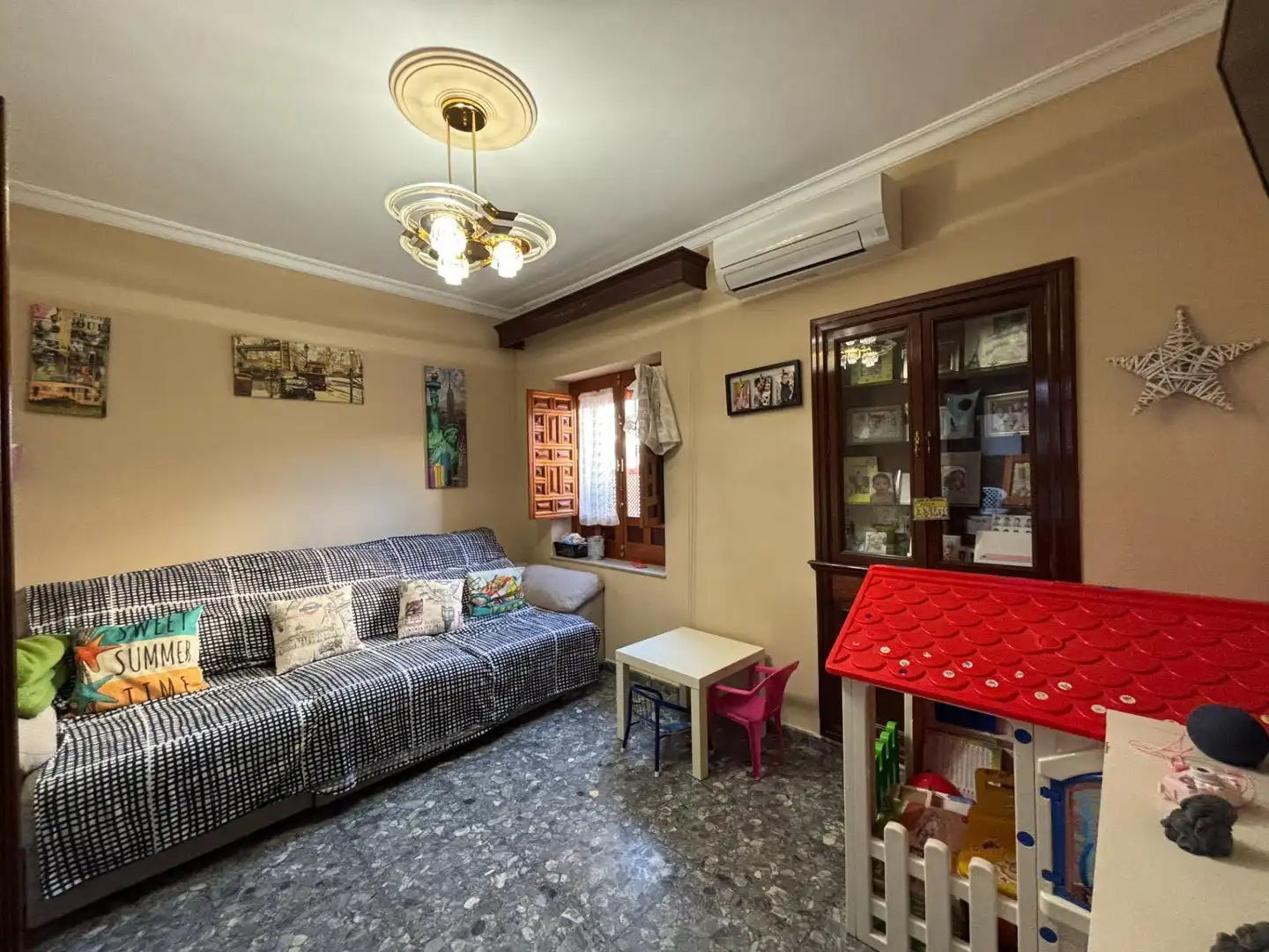 Sala de estar de Casa adosada en venta en Antequera con Aire acondicionado, Terraza y Balcón