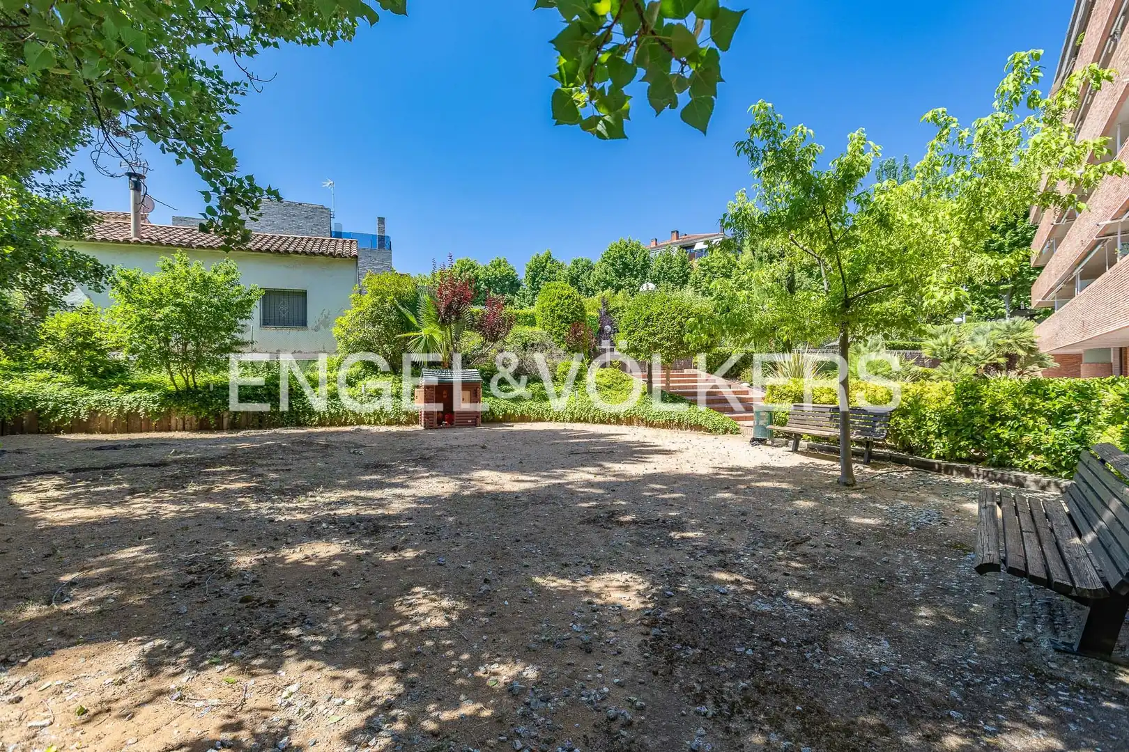 Flat for sale in Sant Cugat del Vallès  with Air Conditioner, Heating and Private garden