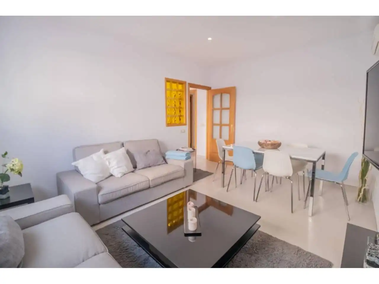 Wohnzimmer von Wohnung zum Verkauf in  Palma de Mallorca mit Klimaanlage, Terrasse und Möbliert