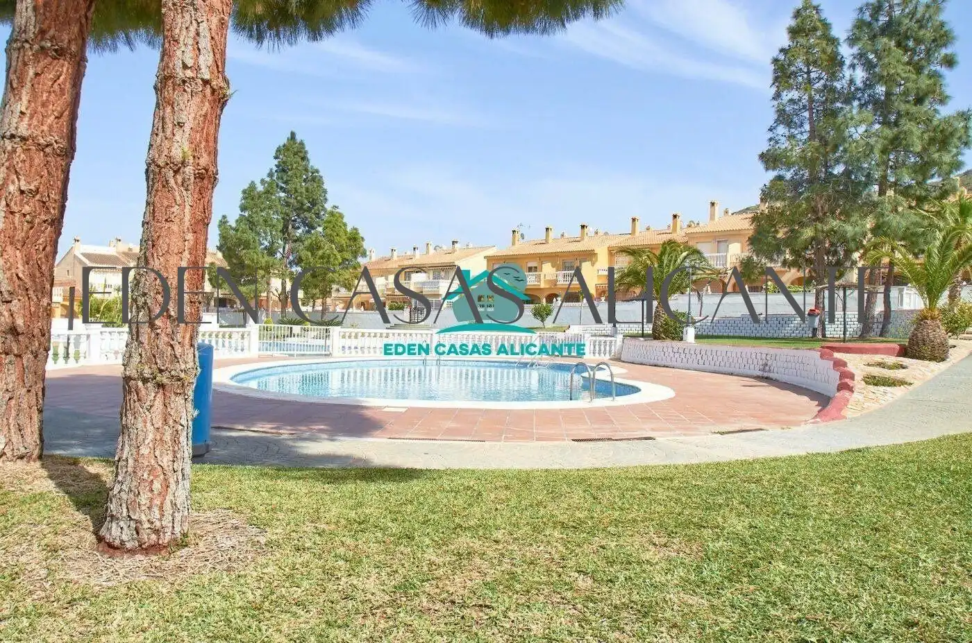 Piscina de Casa adosada en venta en El Campello con Aire acondicionado, Jardín privado y Terraza