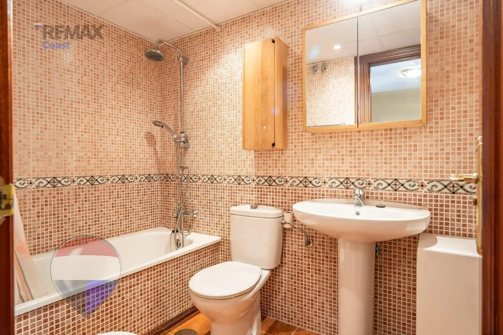 Badezimmer von Einfamilien-Reihenhaus zum Verkauf in Rincón de la Victoria mit Klimaanlage, Terrasse und Abstellraum