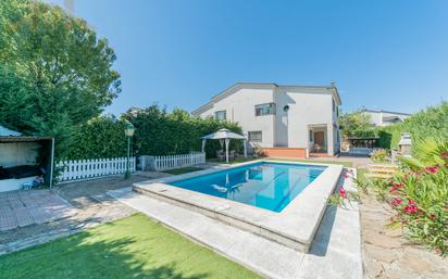 Jardí de Casa adosada en venda en Moralzarzal amb Piscina