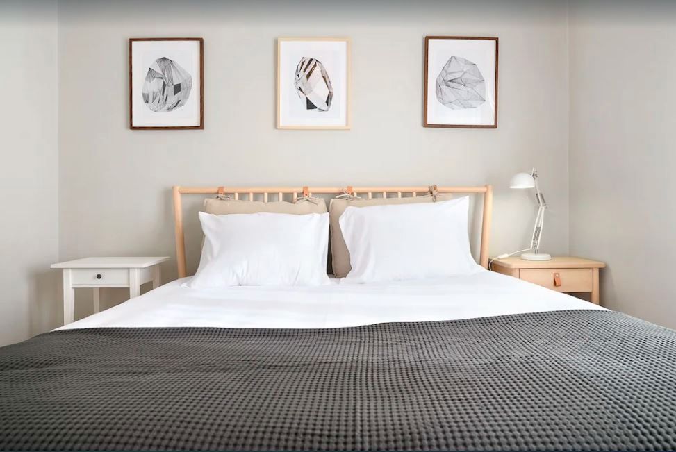 Dormitori de Pis de lloguer en Marbella amb Moblat, TV i Es permeten mascotes