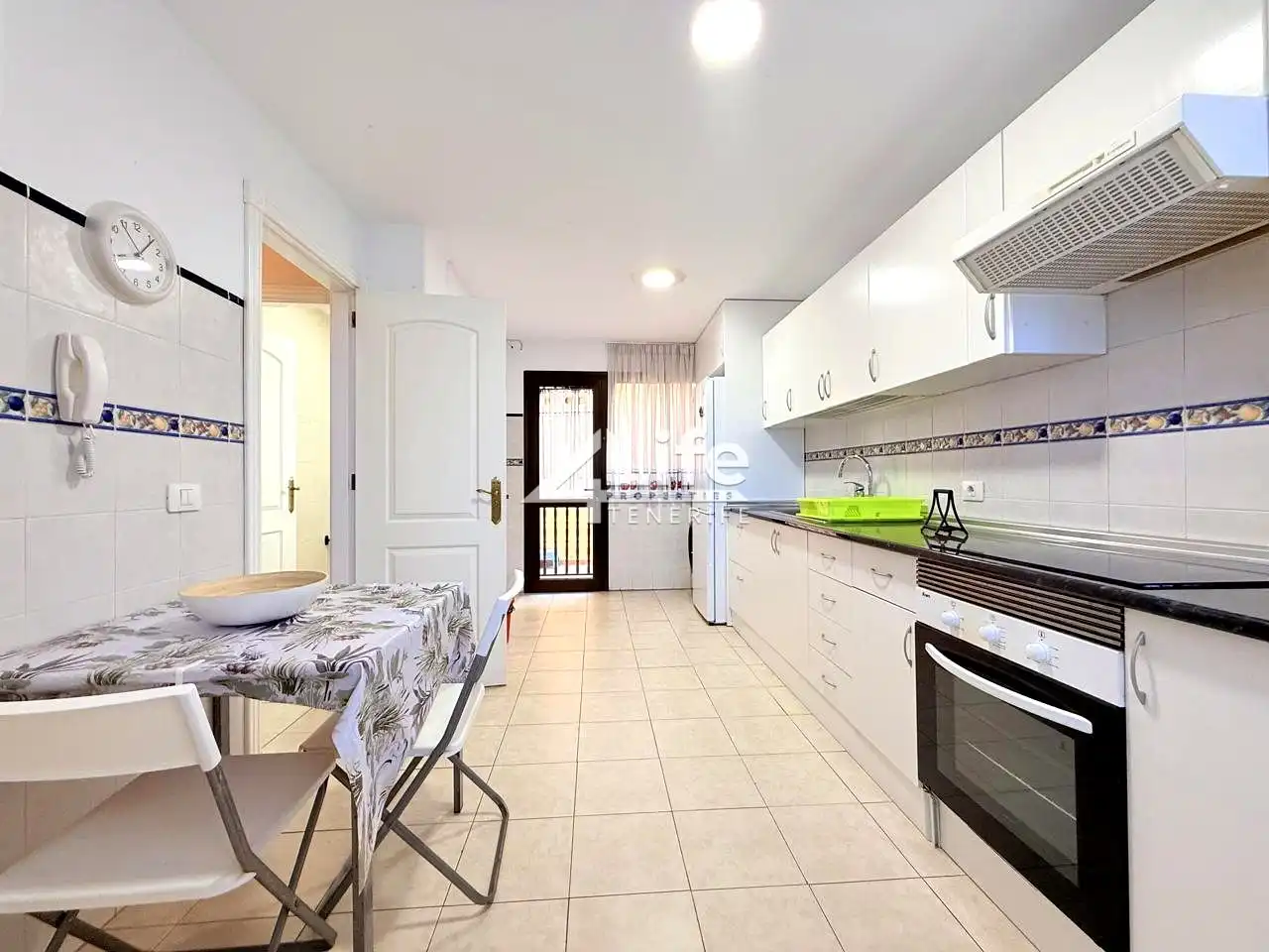 Kitchen of Country homes for rent in Adeje