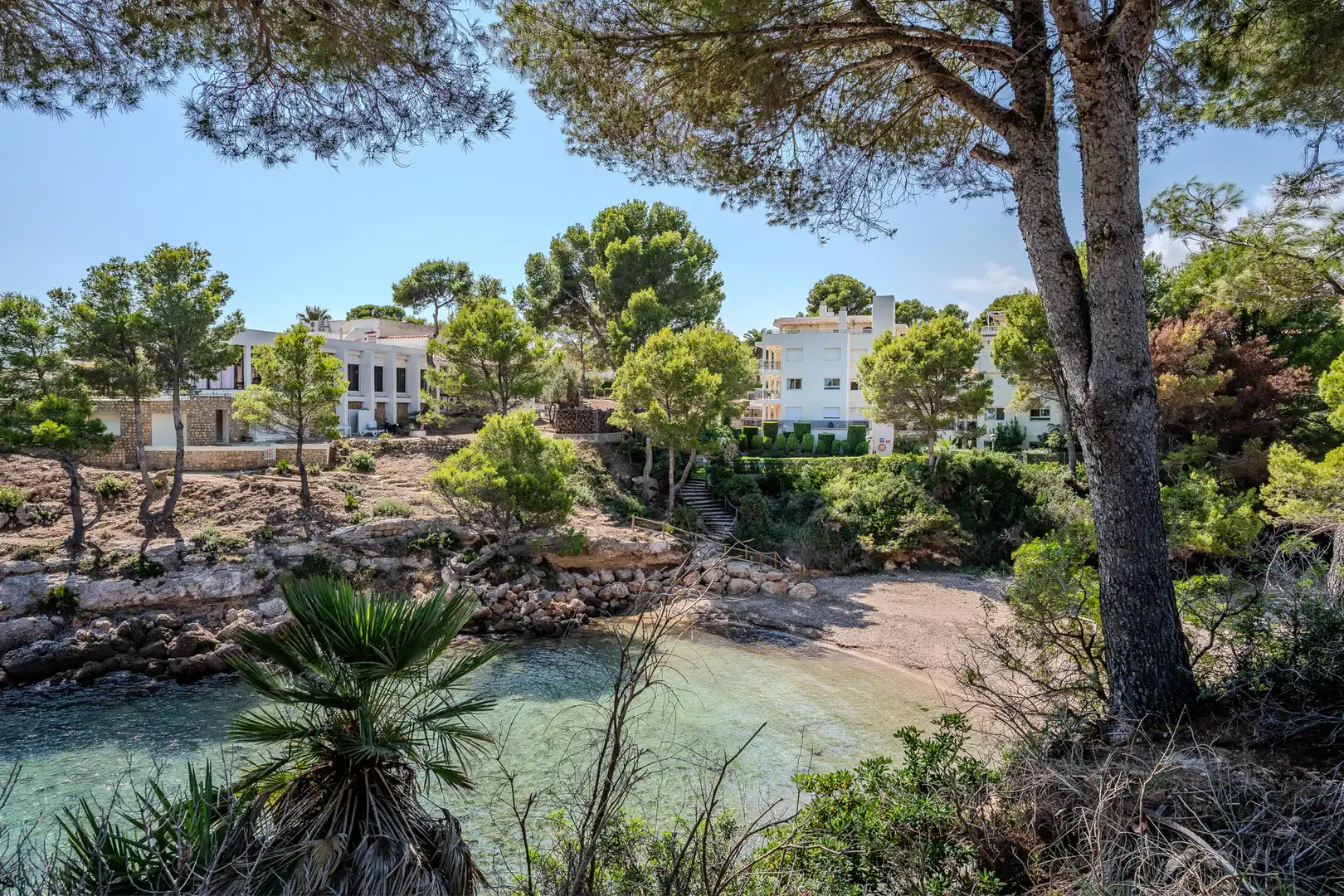 Vista exterior de Casa o xalet en venda en L'Ametlla de Mar  amb Aire condicionat, Calefacció i Jardí privat