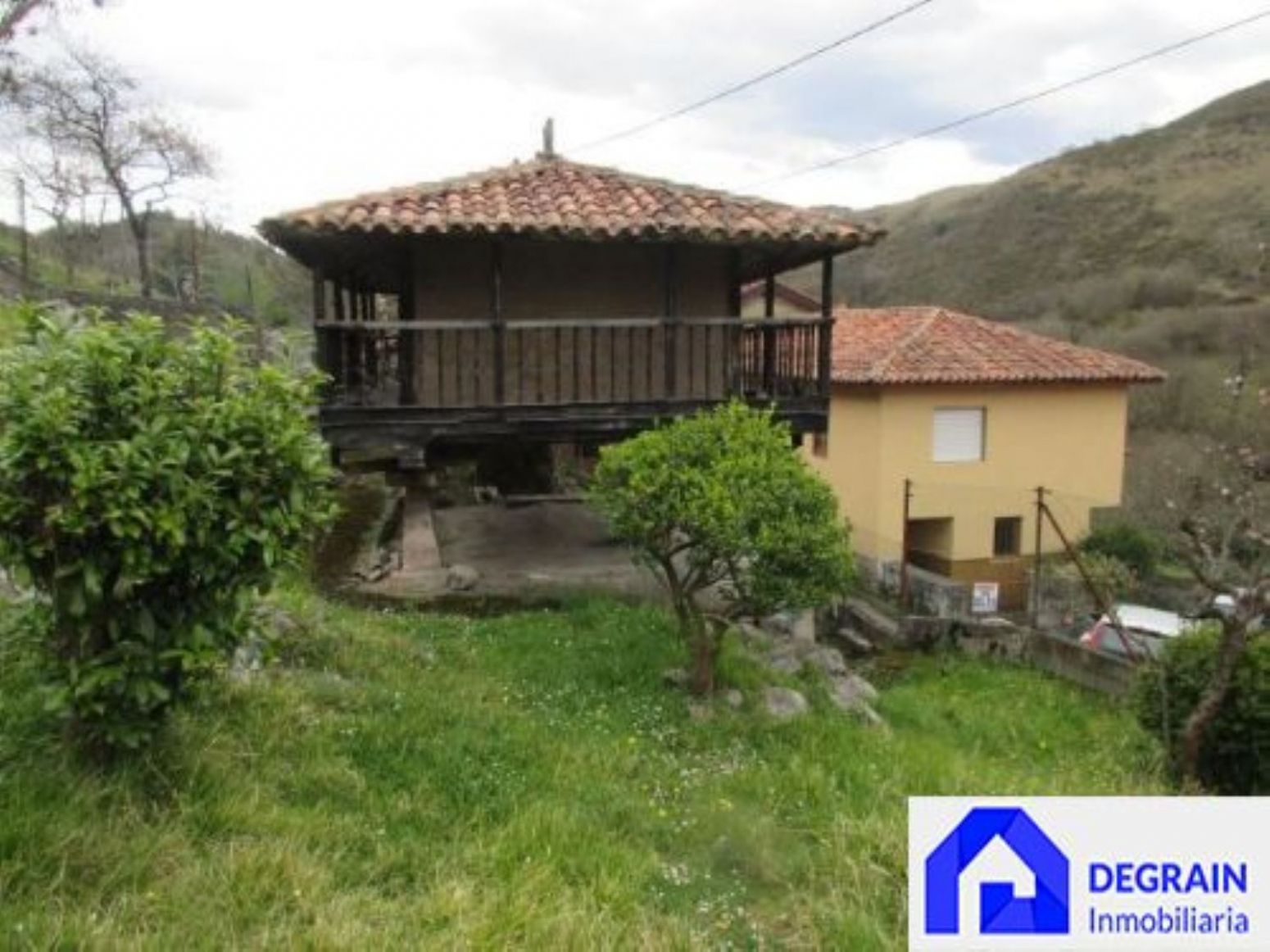 Exterior view of House or chalet for sale in Ribera de Arriba