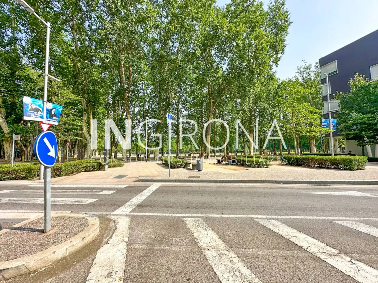 Vista exterior de Local de alquiler en Girona