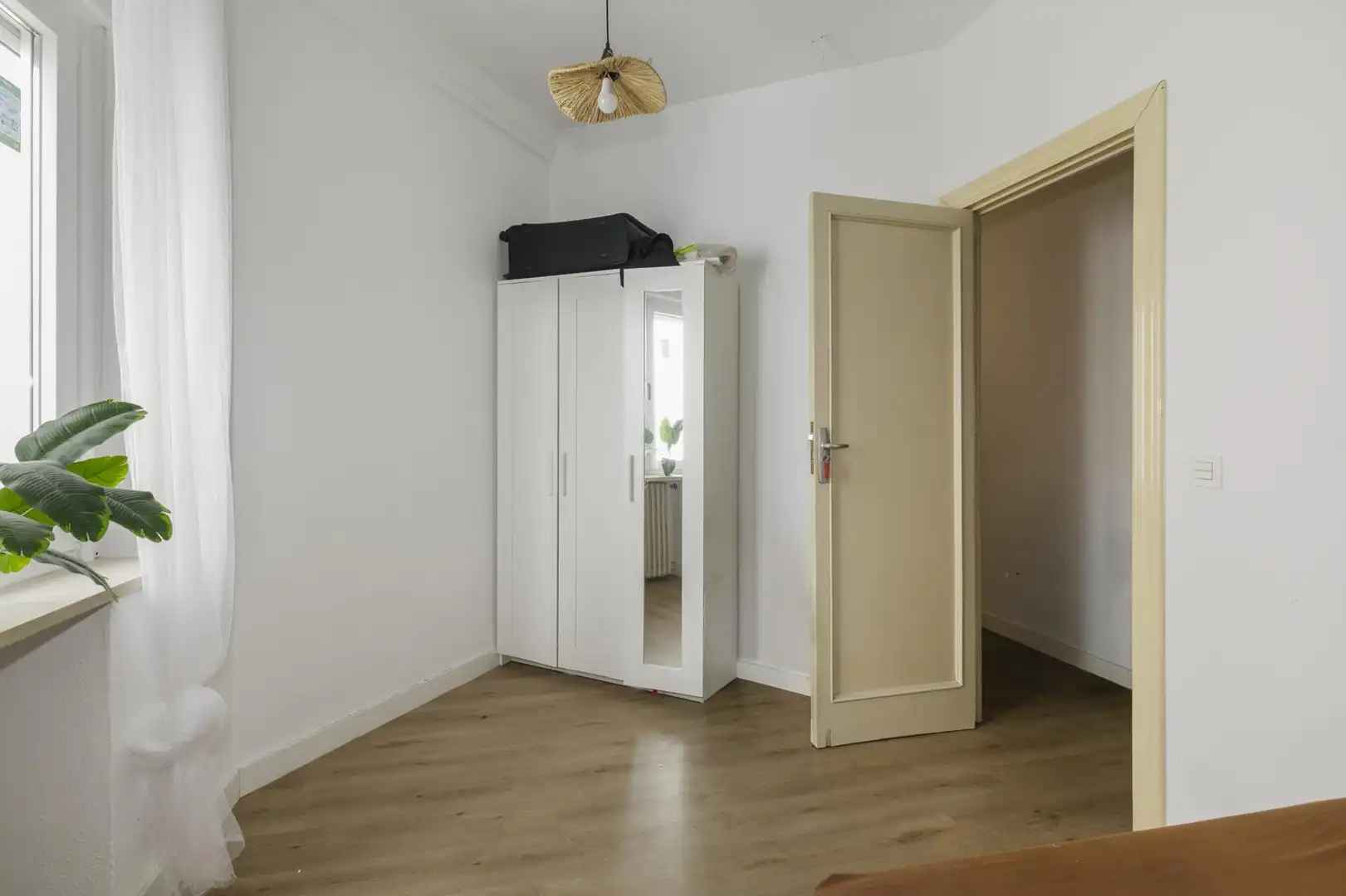 Bedroom of Apartments for sale in Granada