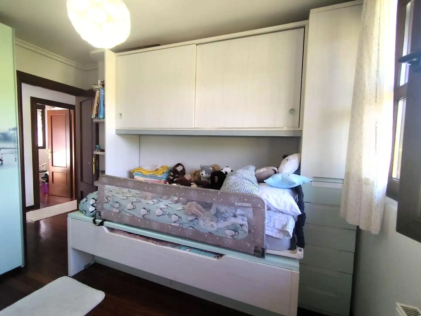 Habitación de Casa adosada en venta en Santiurde de Toranzo con Calefacción, Jardín privado y Terraza