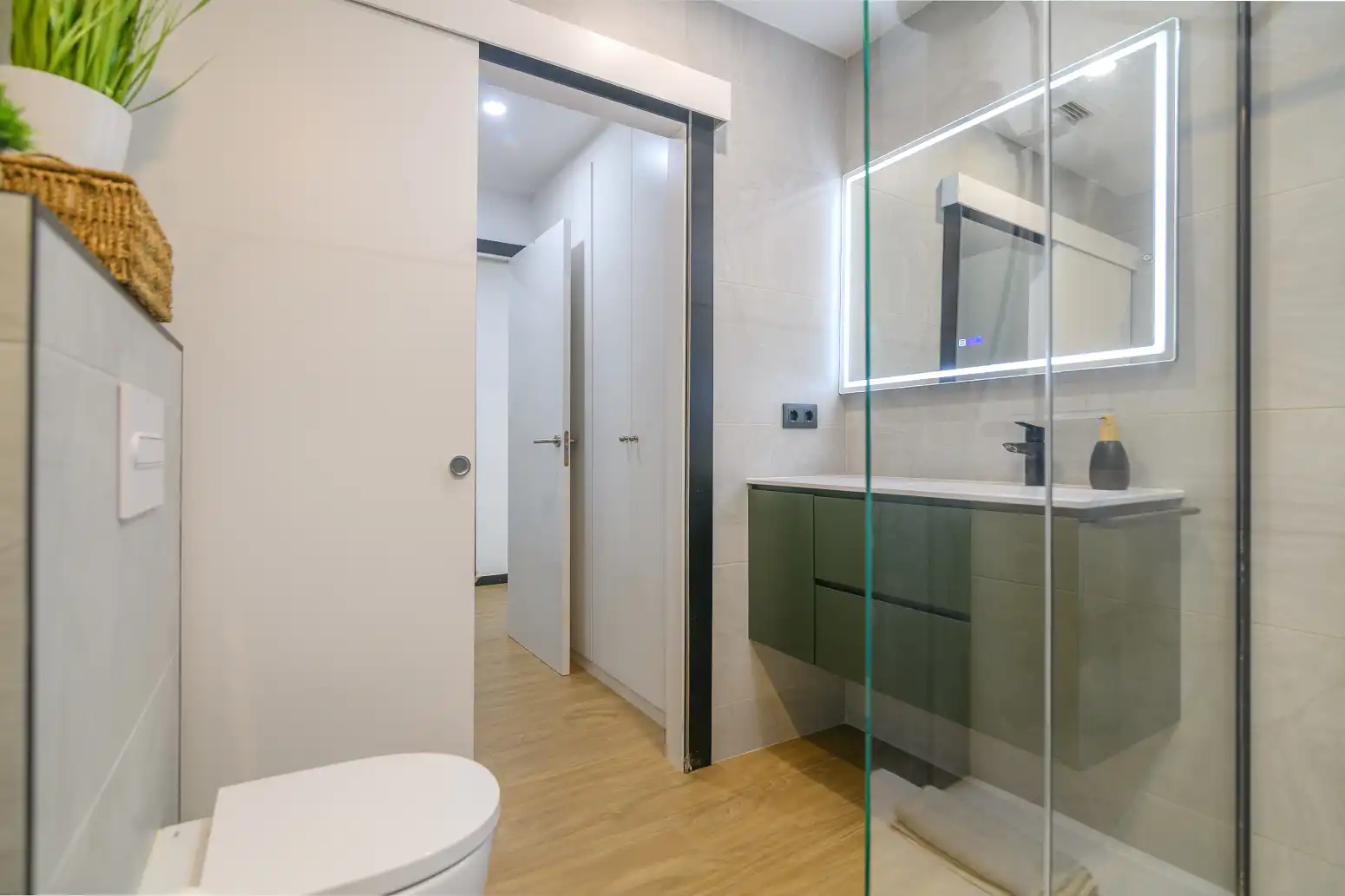 Bathroom of Flat for sale in Viladecans  with Air Conditioner, Heating and Private garden