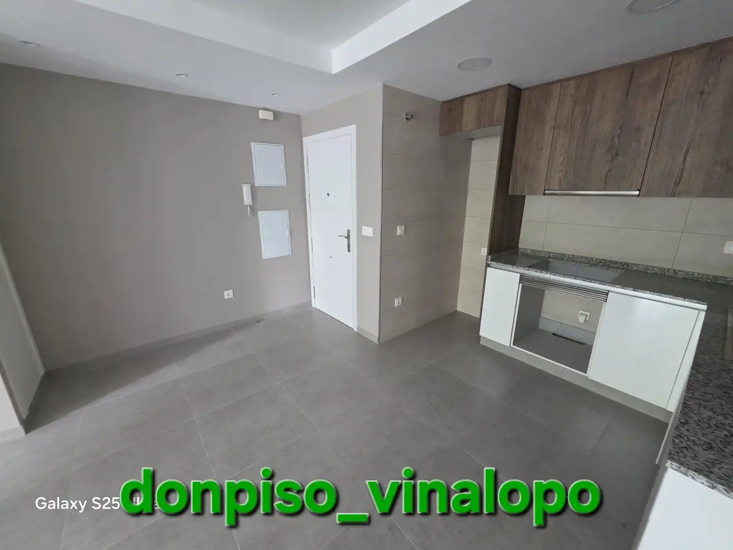 Appartement compact avec terrasse à vendre à Plaza de Toros - Avenida Chapí - Trinquete