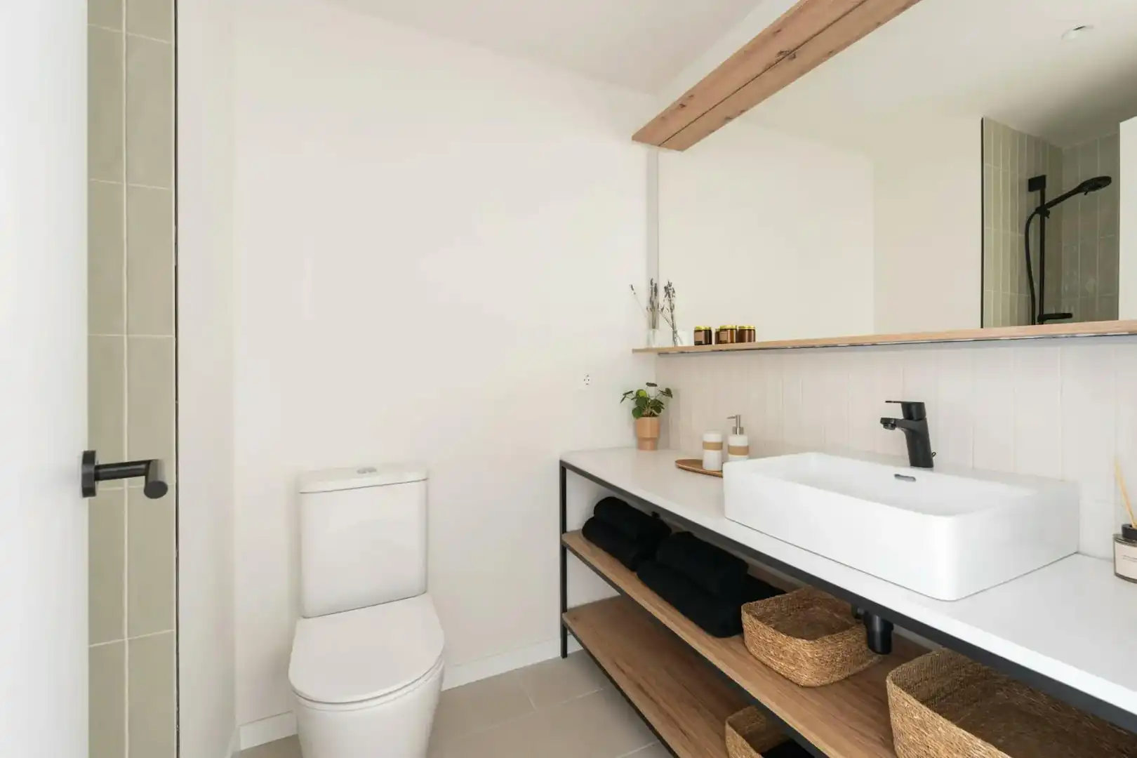Badezimmer von Gebäude zur Miete in Alcobendas