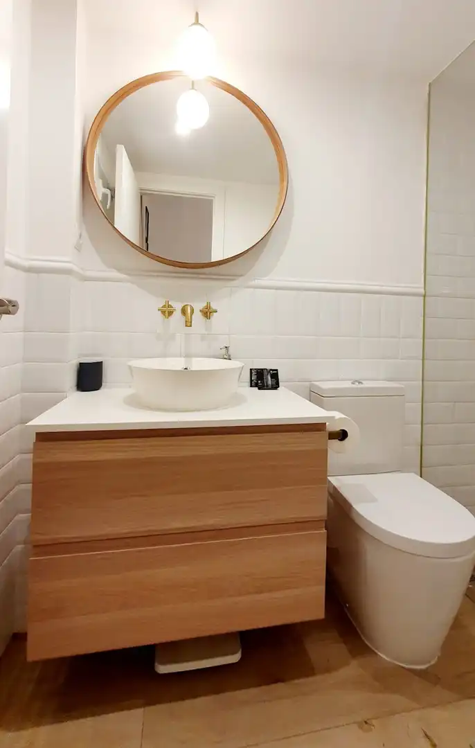 Bathroom of Flat for rent in Madrid  with Air Conditioner, Heating and Private garden