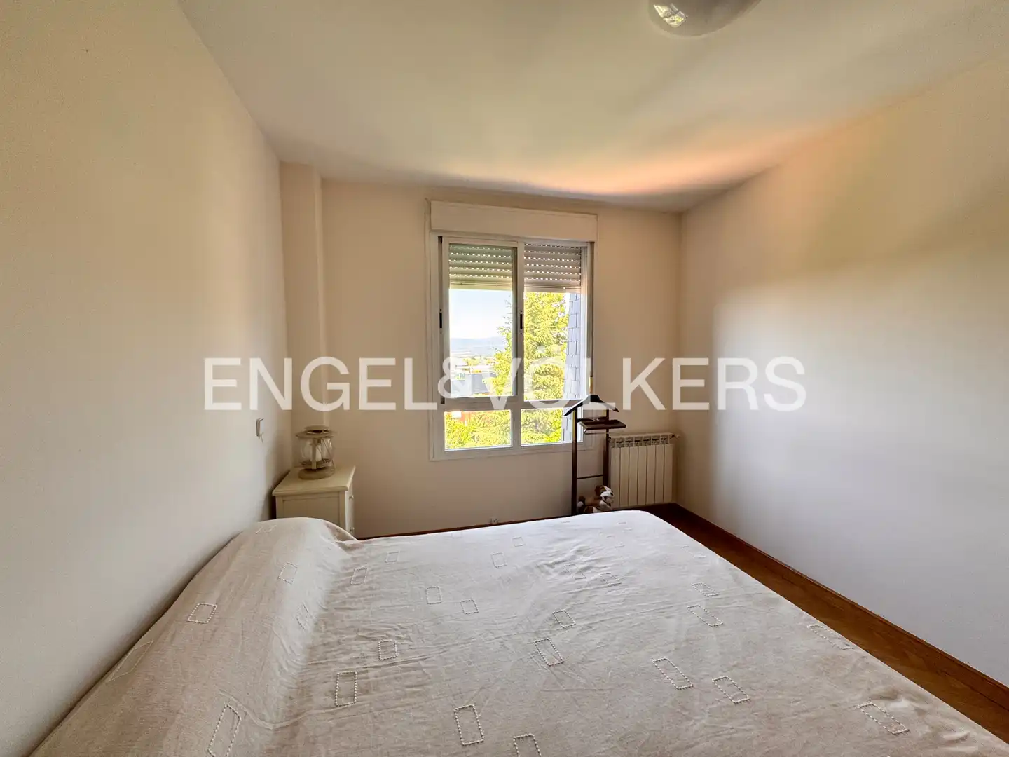 Habitación de Ático de alquiler en Majadahonda con Aire acondicionado, Calefacción y Jardín privado