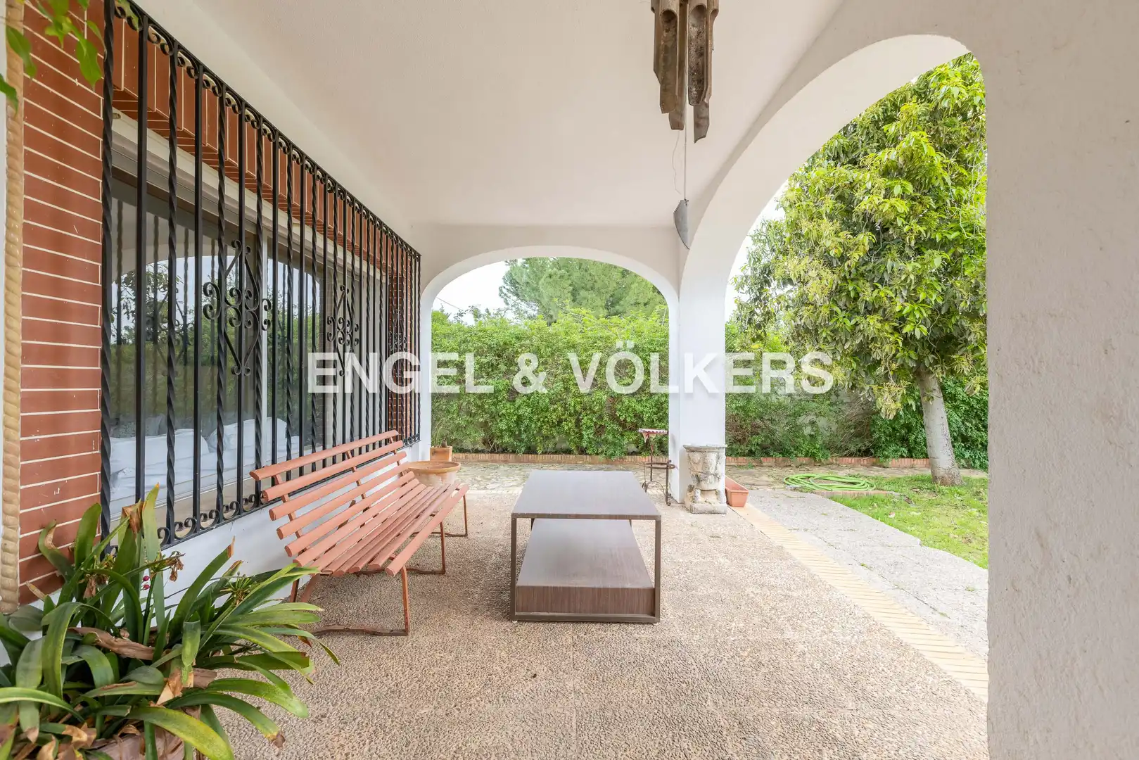 Casa rústica amb terrassa en venda a Sanlúcar la Mayor, imagen 57