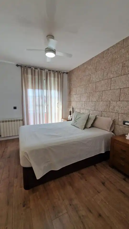 Dormitori de Casa o xalet en venda en Moncada amb Jardí privat i Terrassa
