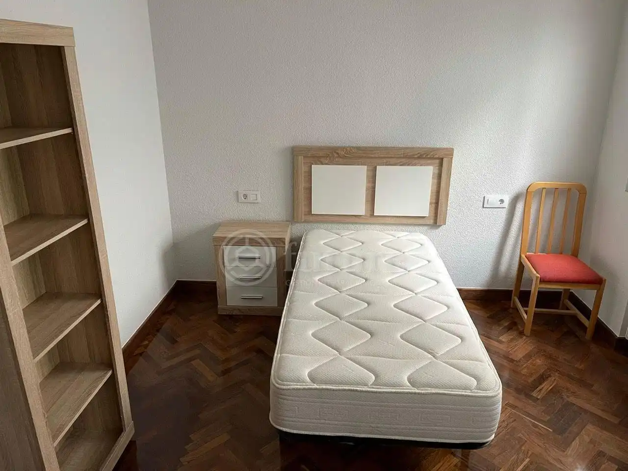 Schlafzimmer von Wohnung zur Miete in Salamanca mit Heizung und Möbliert