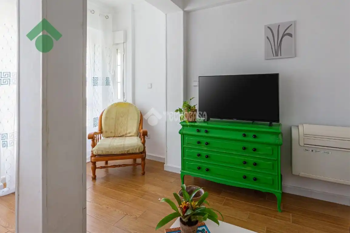 Sala d'estar de Pis en venda en Almuñécar amb Aire condicionat