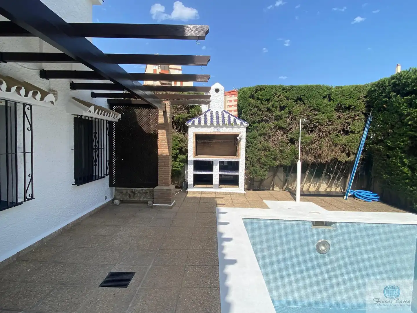 Chalet con piscina en venta en Castillo Sohail - Myramar, imagen 2