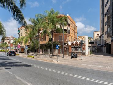 Gewerbefläche zum Verkauf in Avenida Salobreña