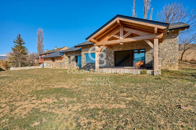 Casa-chalet en Venta en Voie Communale Carretera d'Eina en Llo