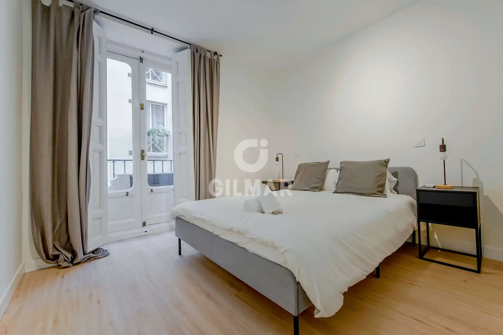Habitación de Piso en venta en Madrid con Calefacción