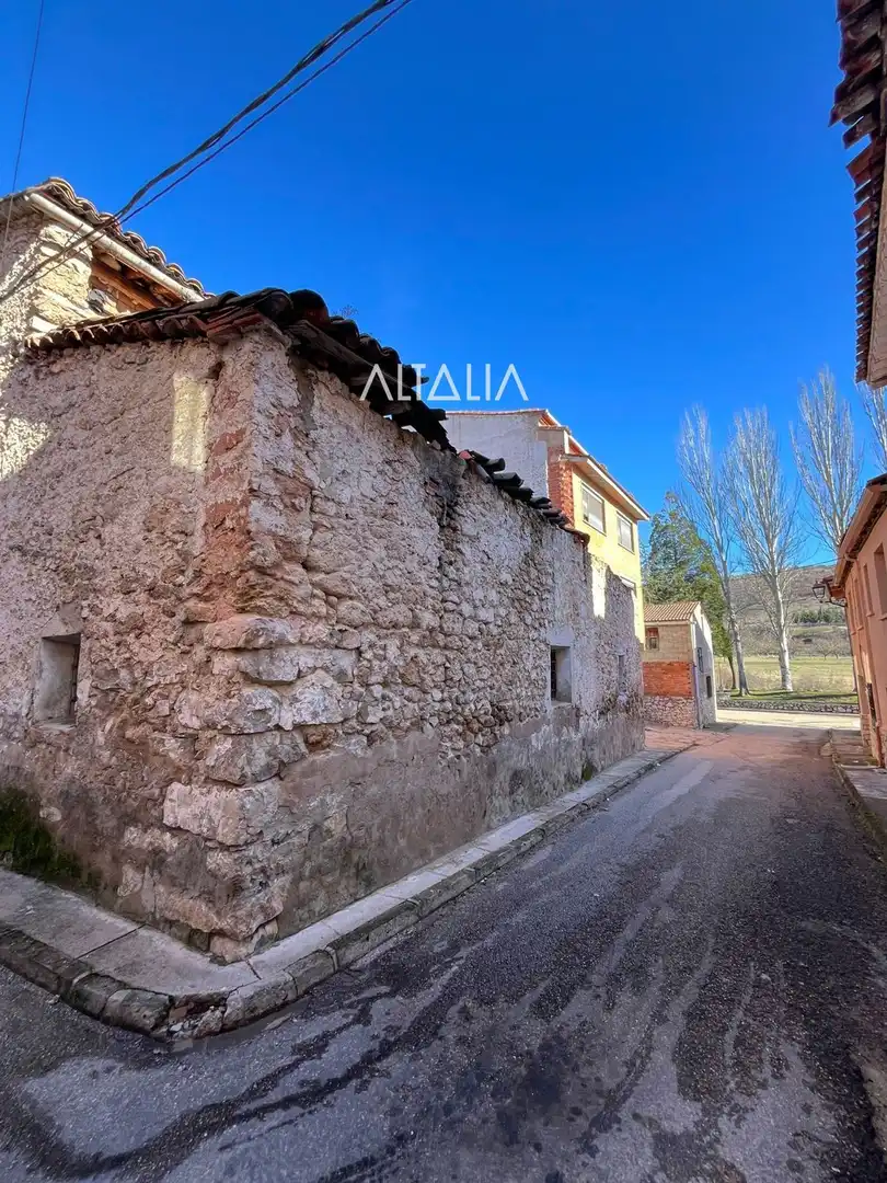 Vista exterior de Casa o chalet en venta en Tragacete con Trastero