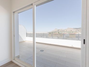 Ático con ascensor en venta en Calle Calle Tigre