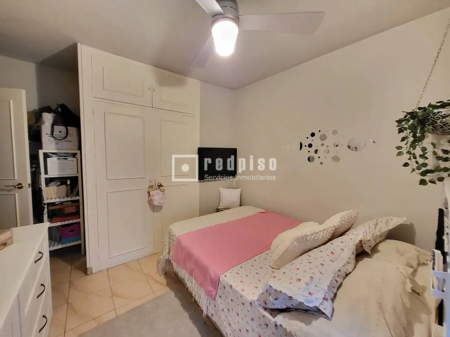 Habitación de Piso en venta en Valdemoro con Aire acondicionado, Calefacción y Jardín privado