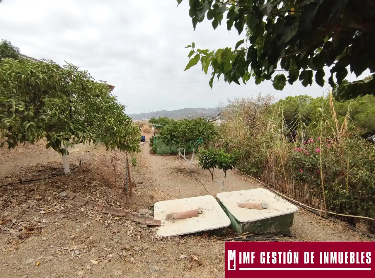 Finca rústica en venta en Vélez-Málaga con Jardín privado, Terraza y Trastero